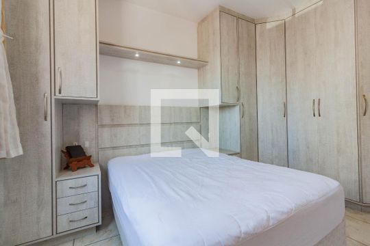 Quarto 2 de apartamento para alugar com 2 quartos, 79m² em Campinas, São José