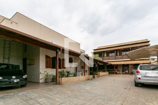 Garagem de casa à venda com 4 quartos, 463m² em Copacabana, Belo Horizonte