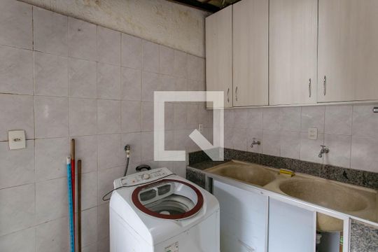 Área de Serviço de casa à venda com 4 quartos, 463m² em Copacabana, Belo Horizonte