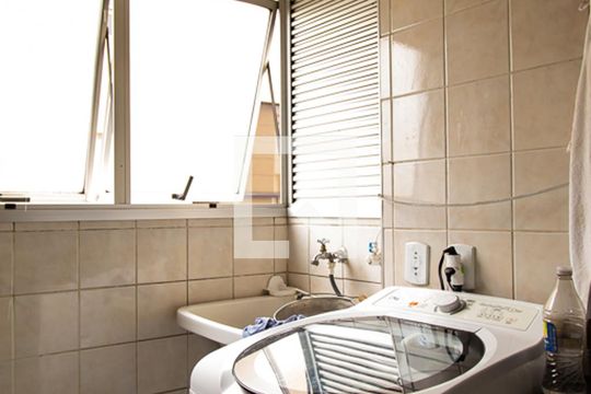 Área de Serviço de apartamento para alugar com 2 quartos, 201m² em Vila Monte Alegre, São Paulo