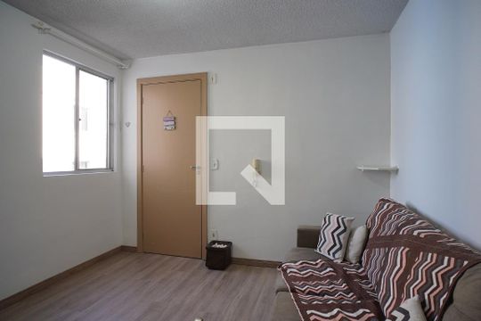 Sala de apartamento à venda com 2 quartos, 45m² em Rubem Berta, Porto Alegre
