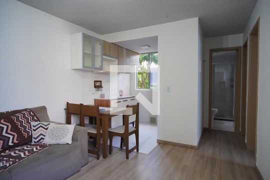 Sala de apartamento à venda com 2 quartos, 45m² em Rubem Berta, Porto Alegre
