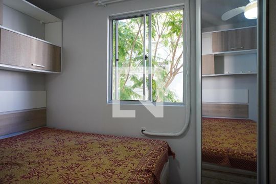 Quarto 2 de apartamento à venda com 2 quartos, 45m² em Rubem Berta, Porto Alegre