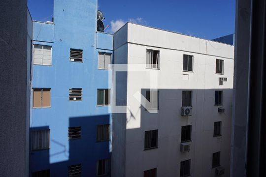Sala - Vista de apartamento à venda com 2 quartos, 45m² em Rubem Berta, Porto Alegre