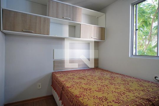 Quarto 2 de apartamento à venda com 2 quartos, 45m² em Rubem Berta, Porto Alegre