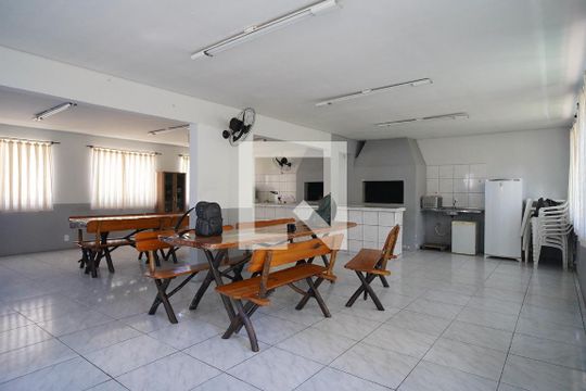 Apartamento à venda com 2 quartos, 45m² em Rubem Berta, Porto Alegre