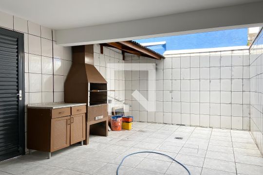 Área de Serviço de casa para alugar com 2 quartos, 100m² em Presidente Altino, Osasco
