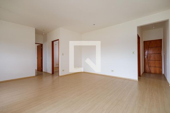 Apartamento para alugar com 2 quartos, 75m² em Jardim Maria Augusta, Taubaté
