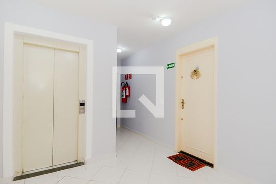 Hall de Entrada de apartamento para alugar com 2 quartos, 49m² em Ponte Grande, Guarulhos