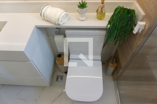 Banheiro de apartamento para alugar com 1 quarto, 33m² em Bela Vista, São Paulo