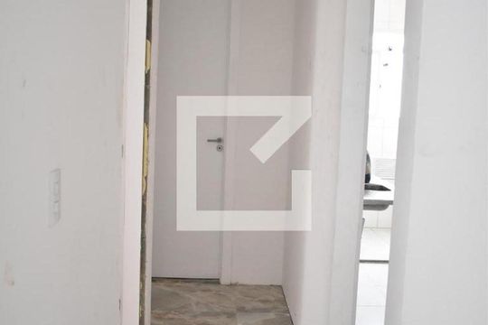 Corredor de apartamento para alugar com 2 quartos, 43m² em Campo Grande, Rio de Janeiro