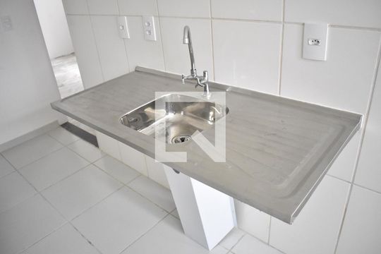 Pia de apartamento para alugar com 2 quartos, 43m² em Campo Grande, Rio de Janeiro