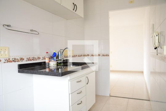 Cozinha e Área de Serviço de apartamento para alugar com 2 quartos, 62m² em Jardim Ísis, Cotia