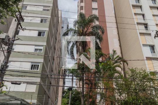 Fachada de apartamento à venda com 2 quartos, 70m² em Pinheiros, São Paulo