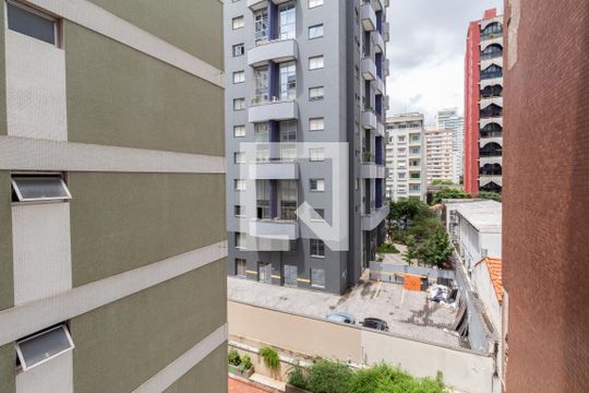 Vista de apartamento à venda com 2 quartos, 70m² em Pinheiros, São Paulo