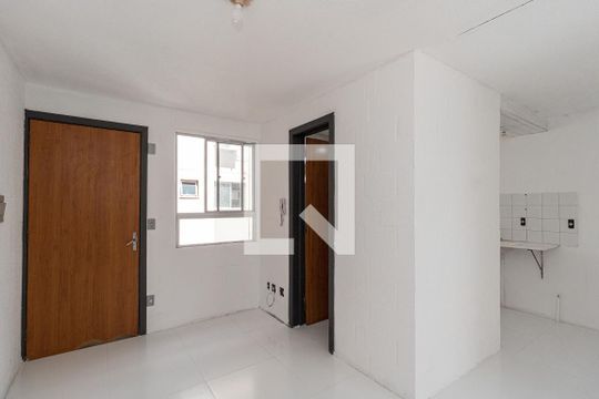 Sala de apartamento à venda com 2 quartos, 40m² em Rubem Berta, Porto Alegre