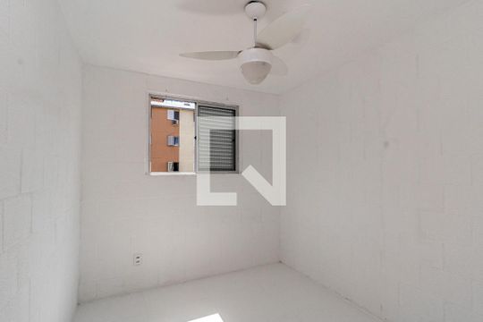 Quarto 1 de apartamento à venda com 2 quartos, 40m² em Rubem Berta, Porto Alegre