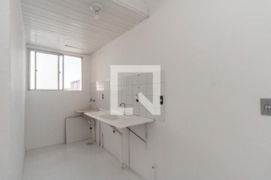 Cozinha e Área de Serviço de apartamento à venda com 2 quartos, 40m² em Rubem Berta, Porto Alegre