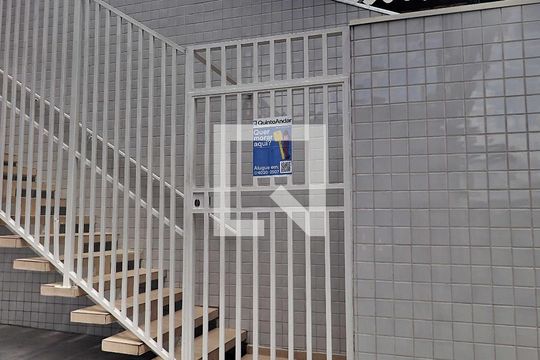 Fachada de kitnet/studio para alugar com 1 quarto, 36m² em Vila Palmares, Santo André