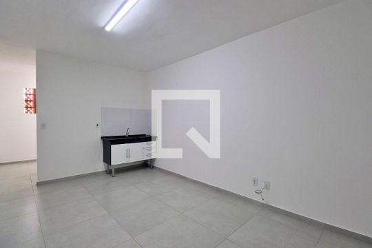 Quarto/Cozinha de kitnet/studio para alugar com 1 quarto, 36m² em Vila Palmares, Santo André