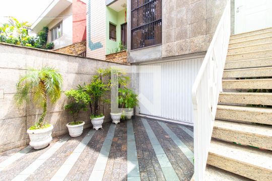 Quintal da Frente de casa à venda com 4 quartos, 150m² em Alto da Mooca, São Paulo