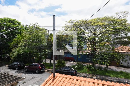 Vista do quarto de casa para alugar com 2 quartos, 120m² em Vila Ernesto, São Paulo
