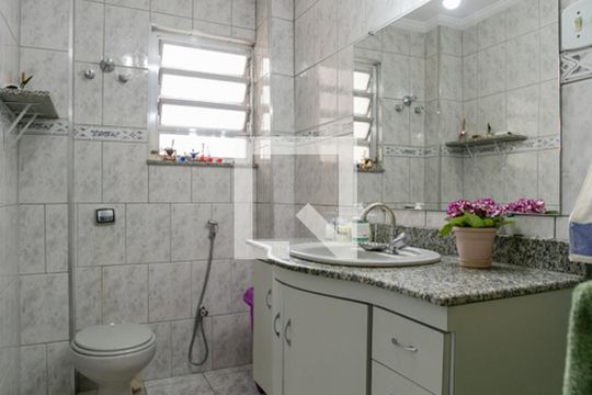 Banheiro de apartamento à venda com 2 quartos, 87m² em Santana, São Paulo
