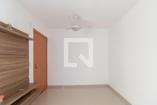 Sala de apartamento à venda com 2 quartos, 45m² em Vila Nova, Porto Alegre