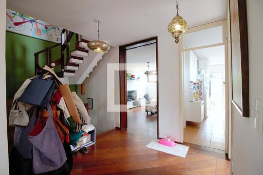 Hall da Sala  de casa à venda com 3 quartos, 330m² em Vila Progredior, São Paulo