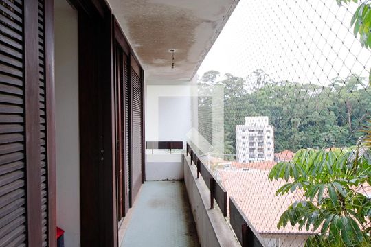 Varanda dos Quartos 2 e 3  de casa à venda com 3 quartos, 330m² em Vila Progredior, São Paulo