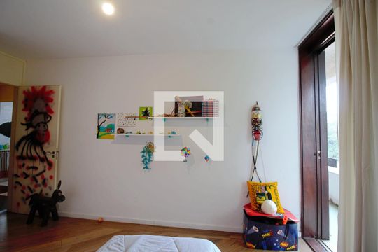 Quarto 3  de casa à venda com 3 quartos, 330m² em Vila Progredior, São Paulo