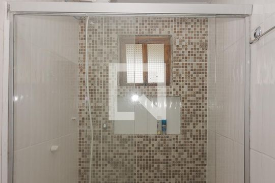 Banheiro de casa à venda com 3 quartos, 140m² em Vila Ipiranga, Porto Alegre
