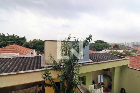 Vista da Suíte 3 de casa à venda com 4 quartos, 225m² em Vila Curuca, Santo André