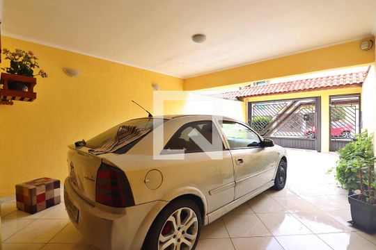 Garagem de casa à venda com 4 quartos, 225m² em Vila Curuca, Santo André
