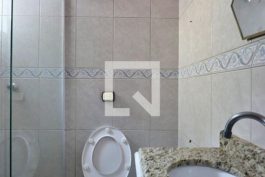 Banheiro da Suíte 1 de casa à venda com 4 quartos, 225m² em Vila Curuca, Santo André