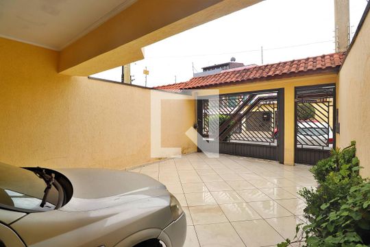 Garagem de casa à venda com 4 quartos, 225m² em Vila Curuca, Santo André