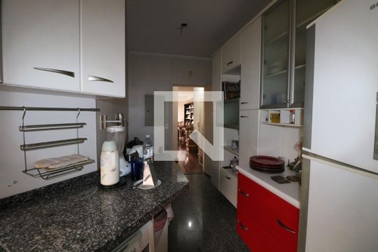 Cozinha  de apartamento para alugar com 4 quartos, 114m² em Perdizes, São Paulo