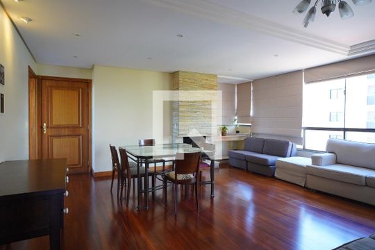 Sala de apartamento à venda com 3 quartos, 102m² em Petrópolis, Porto Alegre