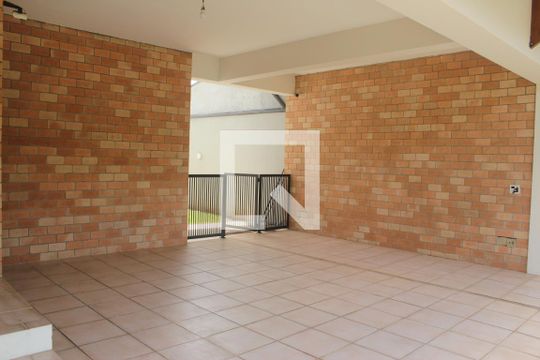 Garagem de casa à venda com 4 quartos, 350m² em Jardim Marajoara, São Paulo