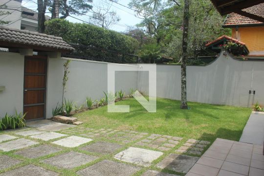 Garagem de casa à venda com 4 quartos, 350m² em Jardim Marajoara, São Paulo