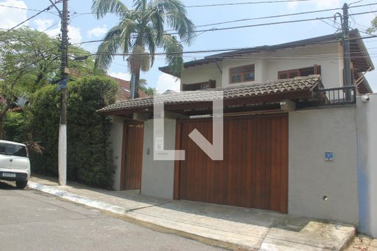 Fachada de casa à venda com 4 quartos, 350m² em Jardim Marajoara, São Paulo