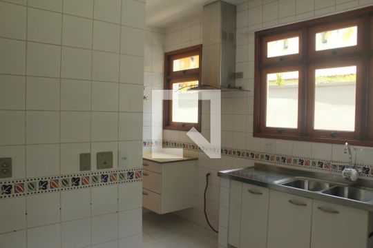 Cozinha de casa à venda com 4 quartos, 350m² em Jardim Marajoara, São Paulo