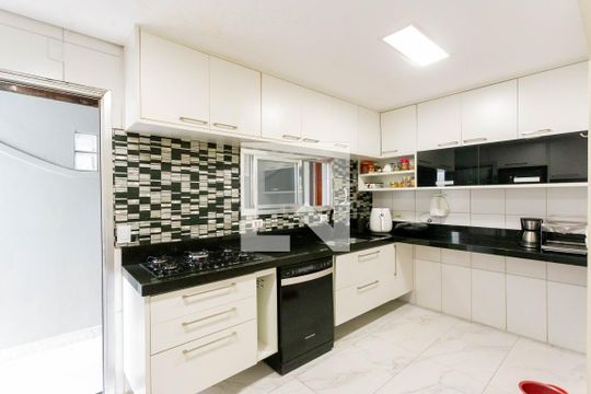 Cozinha de casa à venda com 3 quartos, 212m² em Jardim Santa Cruz, São Paulo