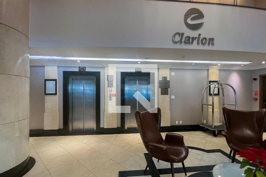 Hall de apartamento para alugar com 1 quarto, 60m² em Jardim Europa, São Paulo