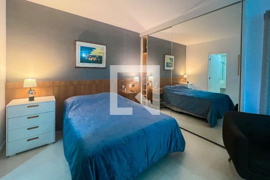 Suíte de apartamento para alugar com 1 quarto, 60m² em Jardim Europa, São Paulo