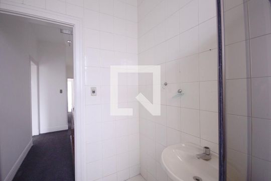 Banheiro 1 de casa para alugar com 3 quartos, 140m² em Aclimação, São Paulo