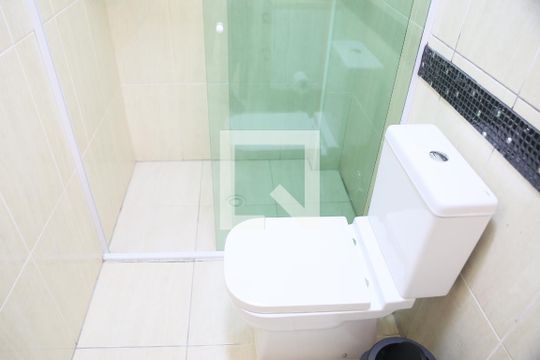 Banheiro de apartamento para alugar com 1 quarto, 60m² em Canto do Forte, Praia Grande