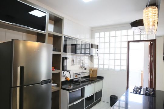 Sala / Cozinha de apartamento para alugar com 1 quarto, 60m² em Canto do Forte, Praia Grande