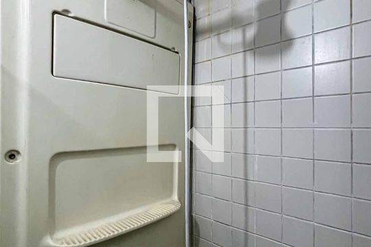 Banheiro de apartamento para alugar com 1 quarto, 45m² em Santana, São Paulo