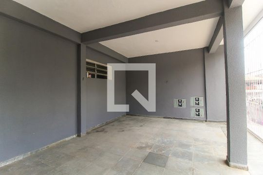 Garagem de casa para alugar com 2 quartos, 80m² em Vila Gepina, Itaquaquecetuba